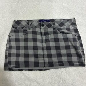 Miley Cyrus Grey & Black Plaid Mini Skirt – Size 15, Y2K Grunge Style